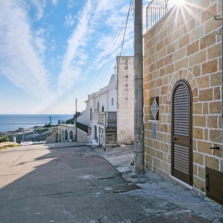 Una Torre Nel Mare Gagliano del Capo Exterior photo